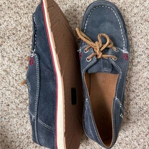 Women’s boat shoes